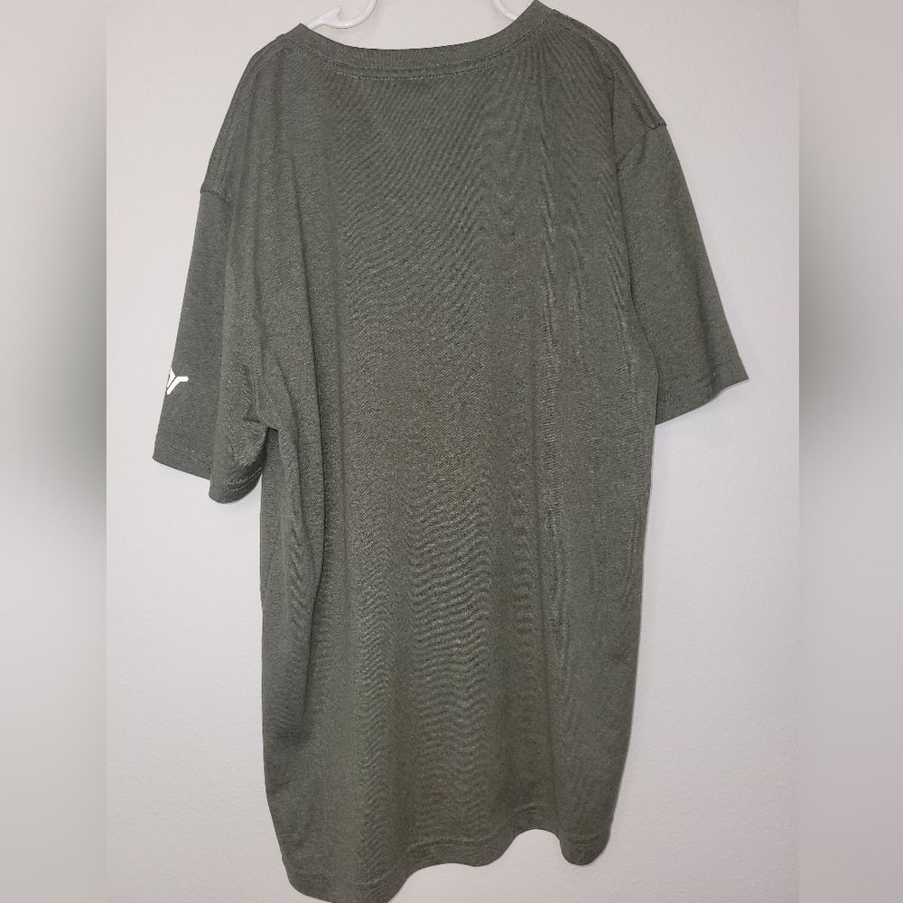Old Navy Active Olive Green T-shirt Size Small - Picture 4 of 4